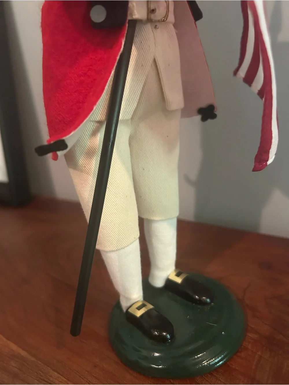 Byers Choice Williamsburg Caroler Revolutionary Flag Soldier